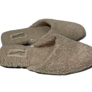 Universal Thread Fuzzy Mule Slides. Size 9. In good condition!